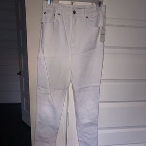 White skinny jeans